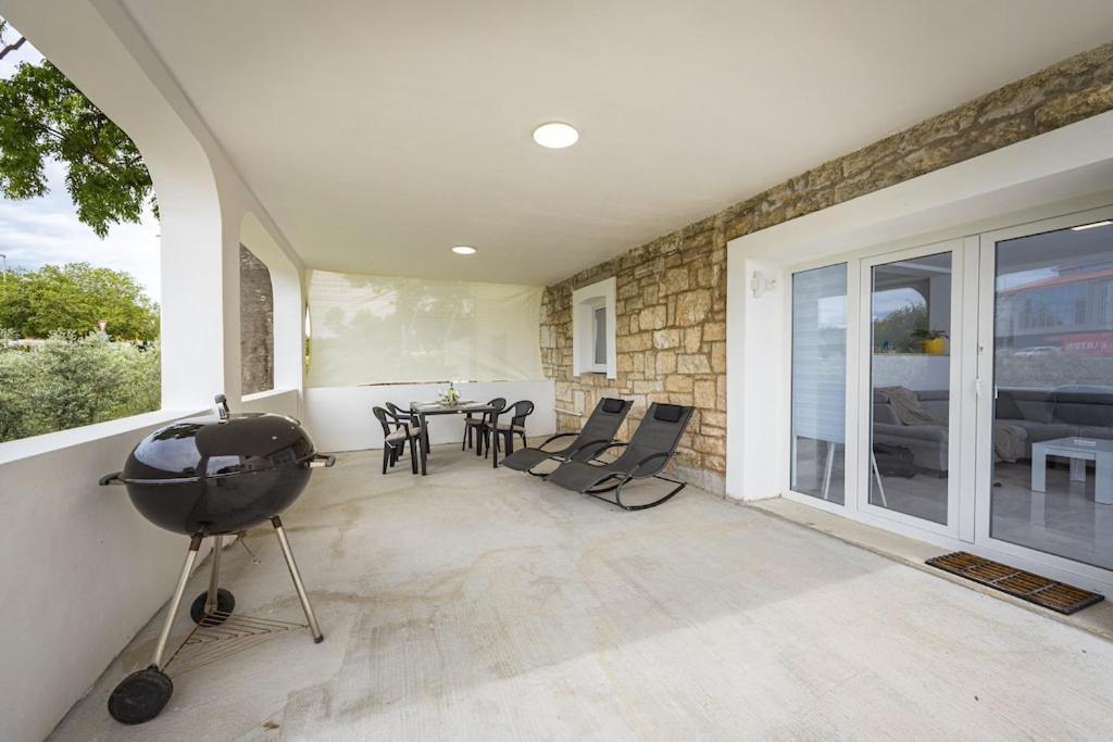 Apartment Olive Garden Near 3 Km From Center And Only 4 Km From The For 4 Persons *